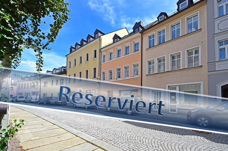 *Reserviert – teilsaniertes Wohn- und Geschäftshaus im Stadtkern von Lößnitz*