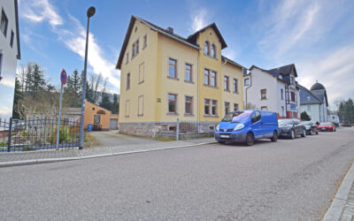 *Ein Haus mit Geschichte und Zukunft -Exklusives Mehrfamilienhaus mit Entwicklungspotenzial*