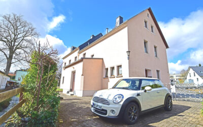 *Wohnen & Arbeiten vereint – vielseitiges Stadthaus mit Entwicklungspotenzial*