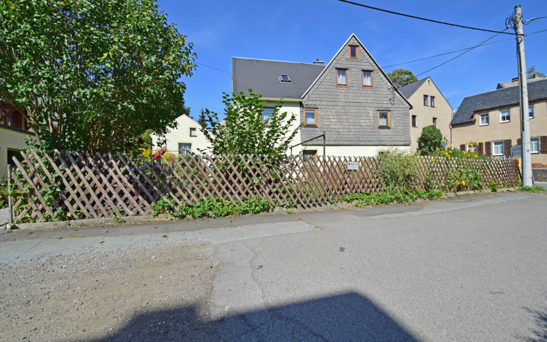 *Für Macher und Visionäre – Haus von 1920 mit viel Nebengelass in Meinersdorf*